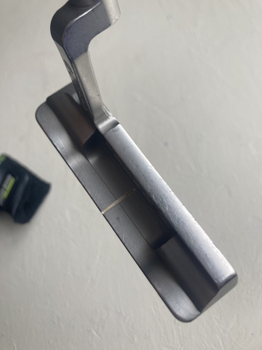 クラブ Cameron STUDIO STAINLESS NEWPORT BCH340G Studio Stainless Newport 340G - Aged Brass – Charisma Golf