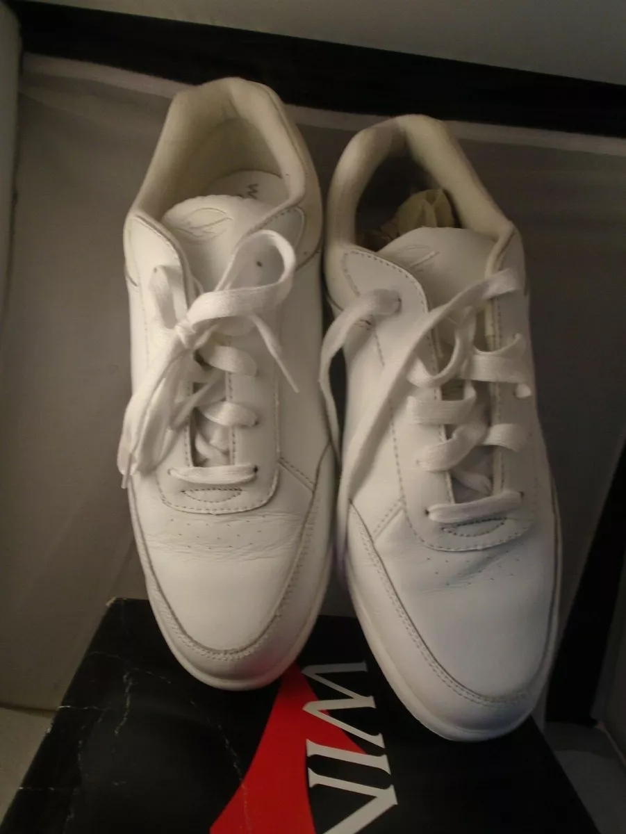 Sears white shoes discount