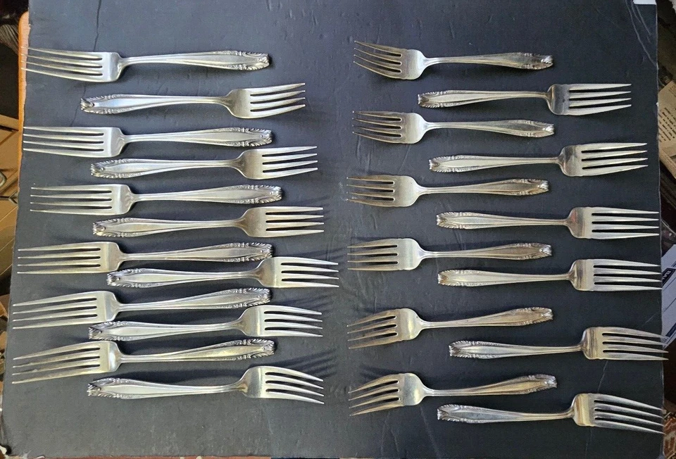 Stradivari by Wallace Sterling Silver Flatware Set for 12 Service 77 Pcs - Image 3 of 4