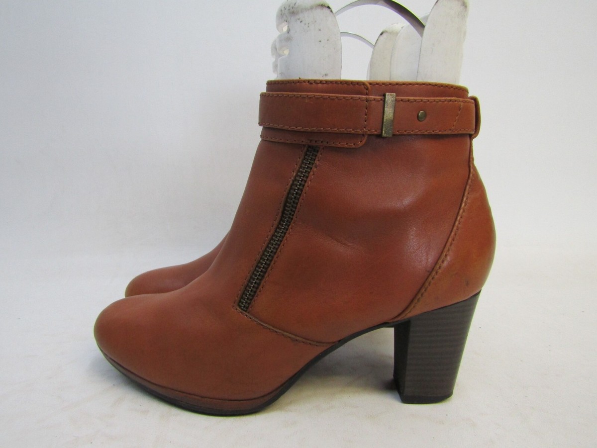 Clarks Womens Size 9 M Brown Leather Zip Ankle Fashion Boots  display picture 1