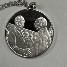 1977 .925 Silver (15g) Medal - Egyptian President Sadat & Israli President Begin