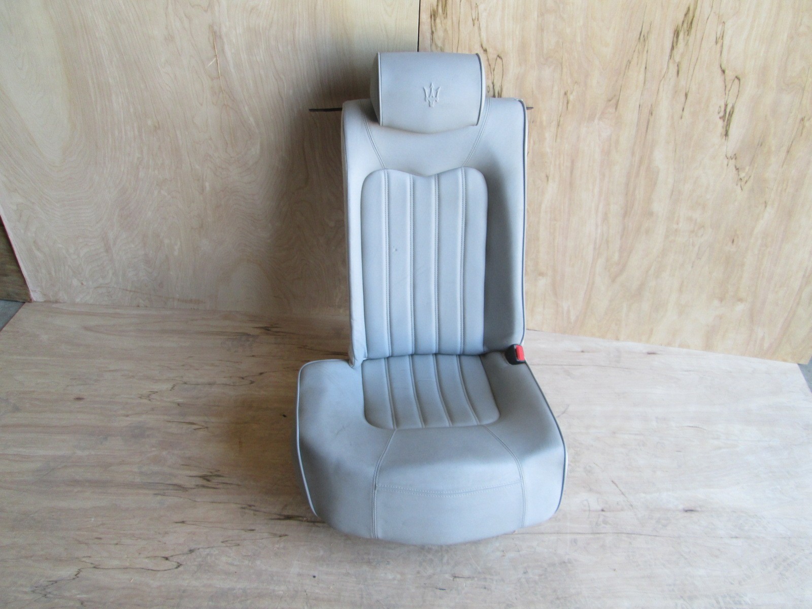 Maserati Quattroporte - RH / Rear Seat w/ Rails / Guides  - Power Grey