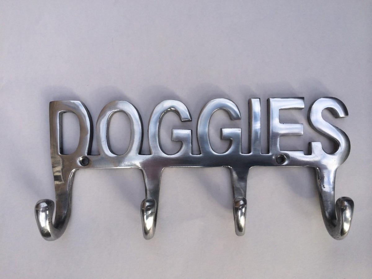 WALKIES DOGGIES DOG PET LEAD LEASH HOLDER WALL RACK HANGER HOOKS