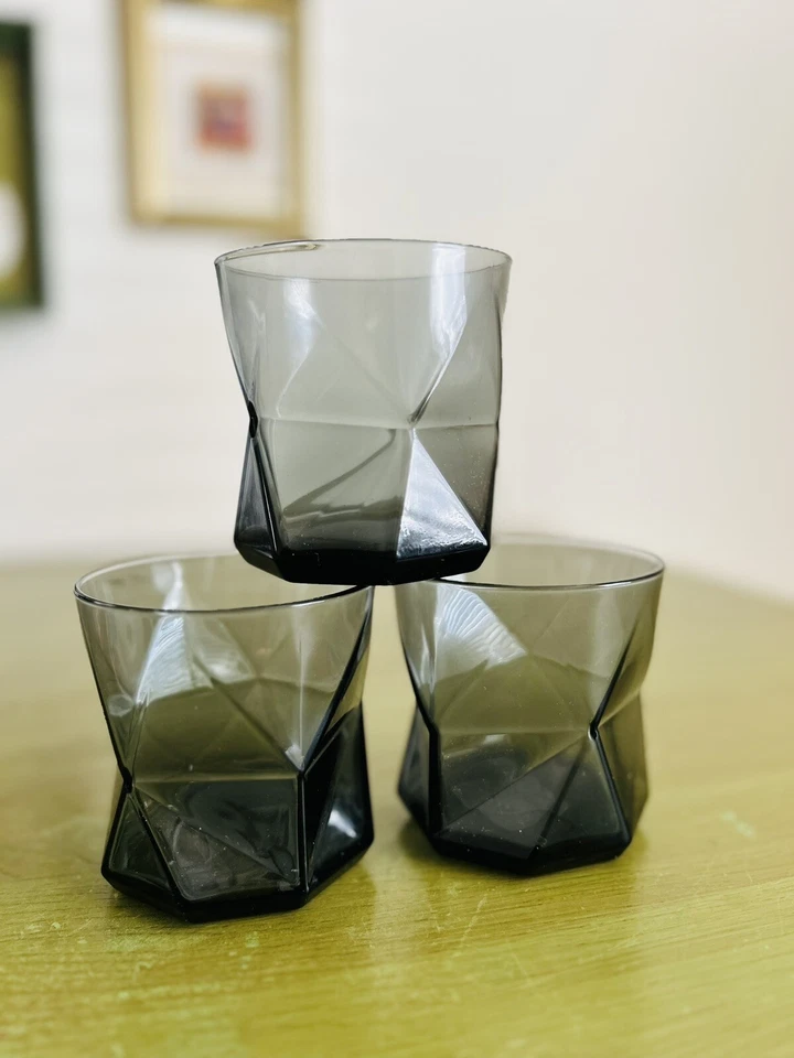 (12) Vaso de whisky Bormioli Rocco Cassiopea Italia gris negro ahumado MCM Foto 4 de 4