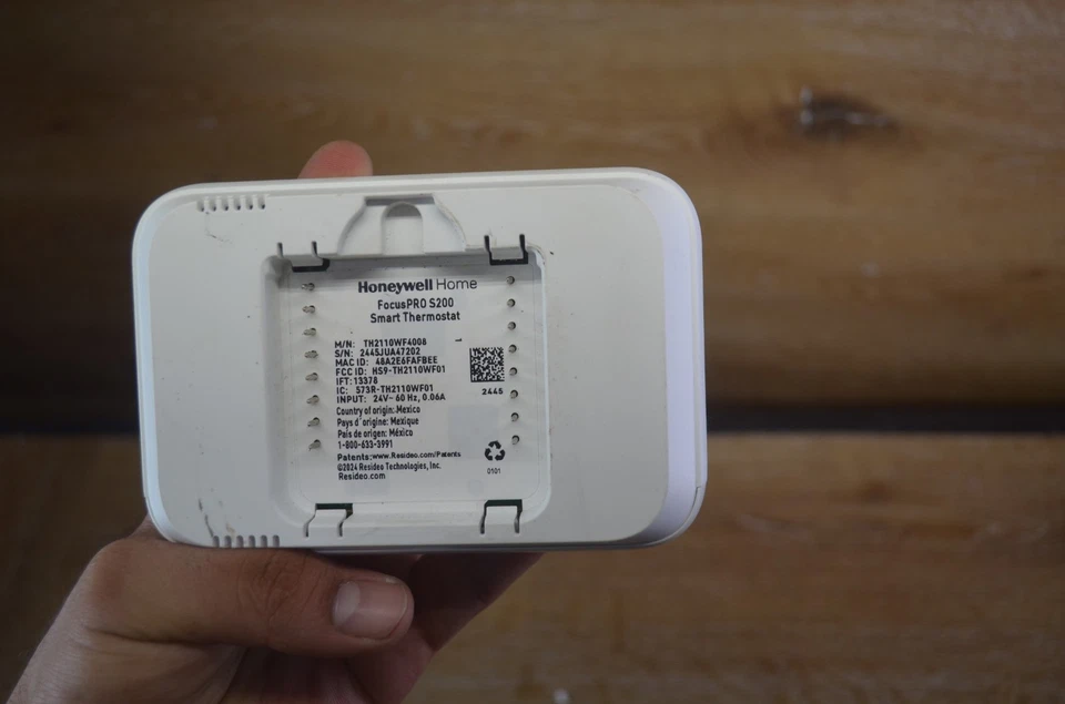 Honeywell Home TH2110WF4008 FocusPRO S200 1H/1C Smart WiFi Thermostat NO BACK - Image 2 of 3