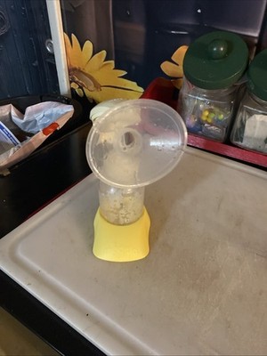 Medela Harmony Manual Breast Pump Single Handed Hand Bottle