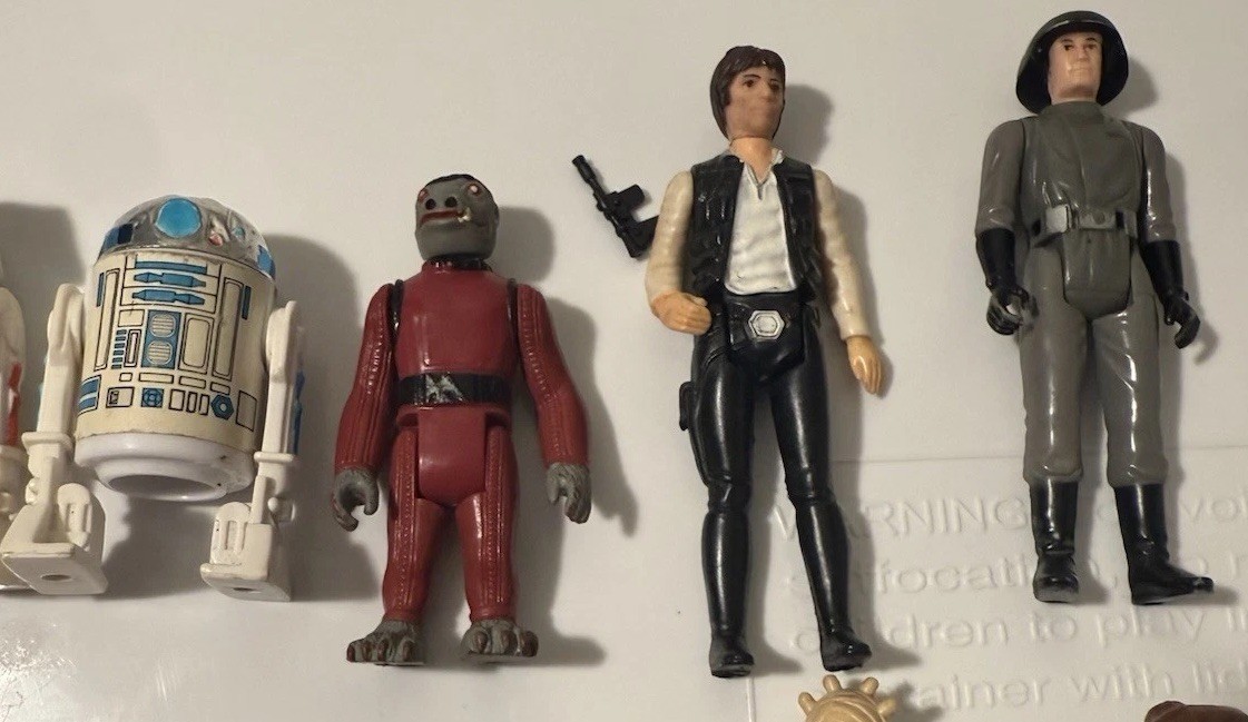 Lot Of 17 Star Wars 1977 78 ANH Kenner figures Weapons And Carry Case No Repros