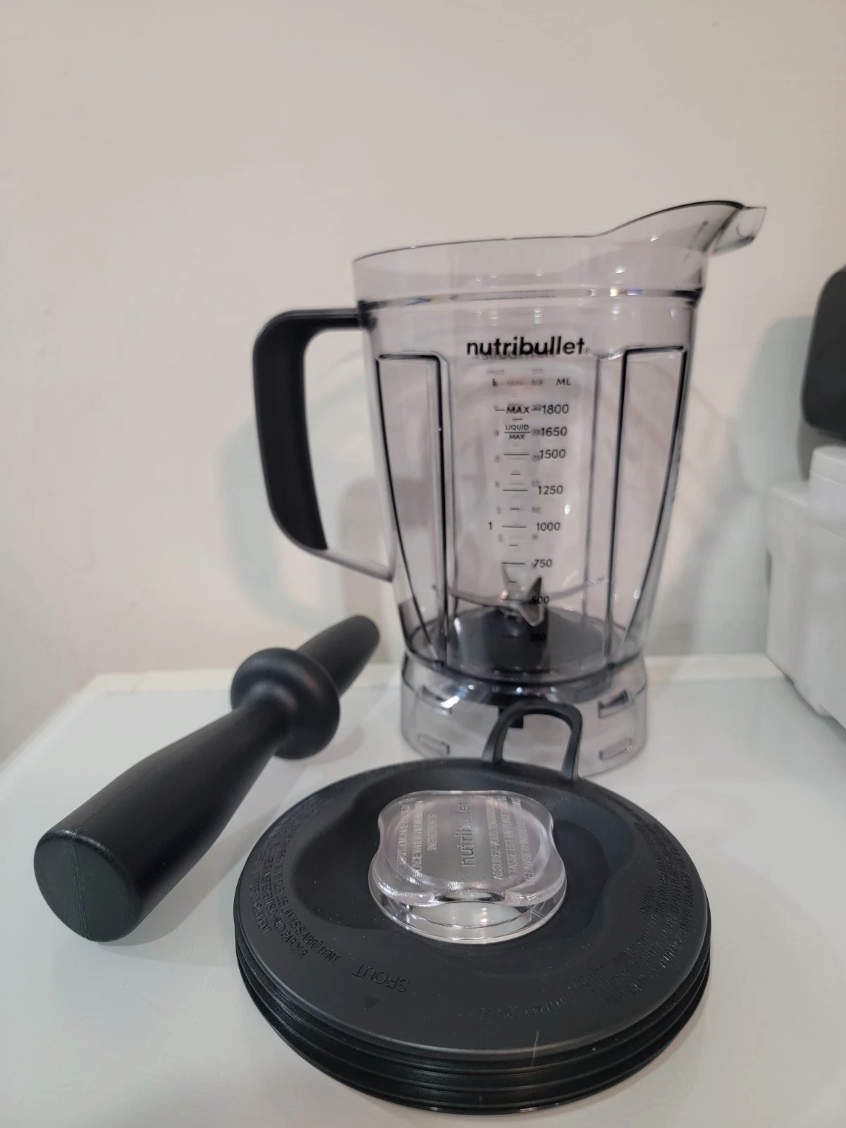 Genuine Nutribullet Blender Pitcher 64oz 8 Cup Replacement w/ Blade With Lid
Opens in a new window o
