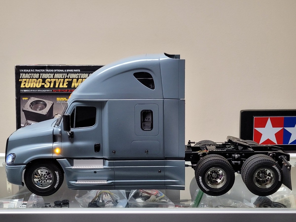 Built Tamiya R/C 1/14 Cascadia Freightliner + MFC-03 LED Sound