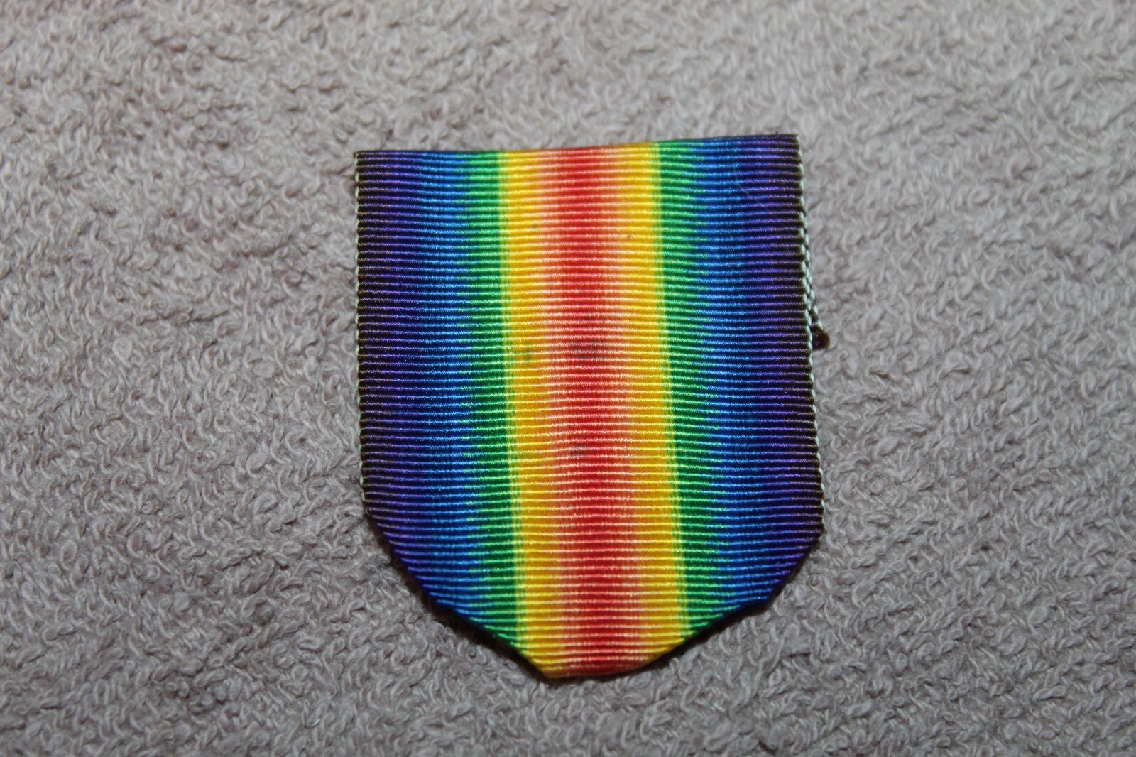 1Original WW1 U.S. Victory Medal Ribbon from Small Unused Lot of