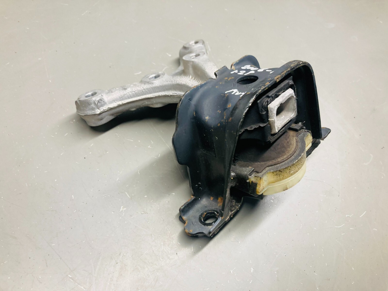 2017 Peugeot 208 GT Line 1.2 Engine Mount 9678252080 HNZ for sale 