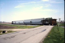 BN BURLINGTON NORTHERN 5-3-99 kodachrome train photo slide 35mm