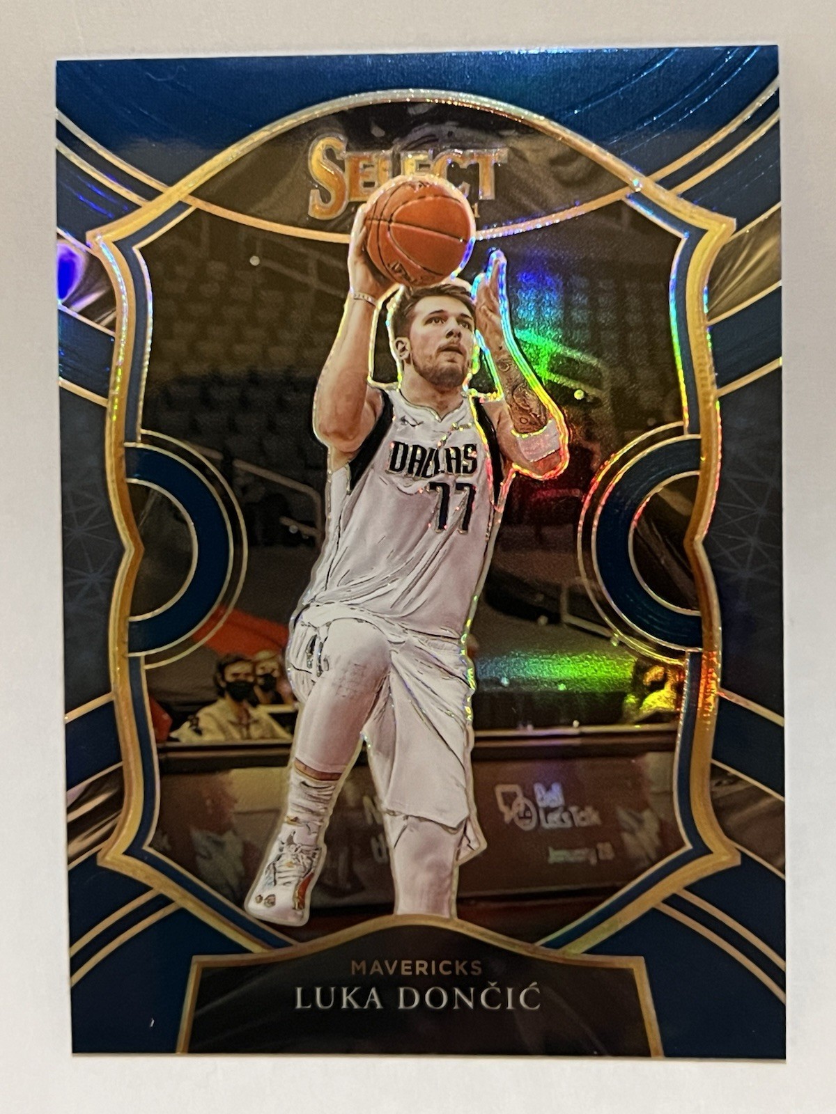 2020-2021 Panini Select Luka Doncic Concourse Blue Silver Prizm Holo Lakers