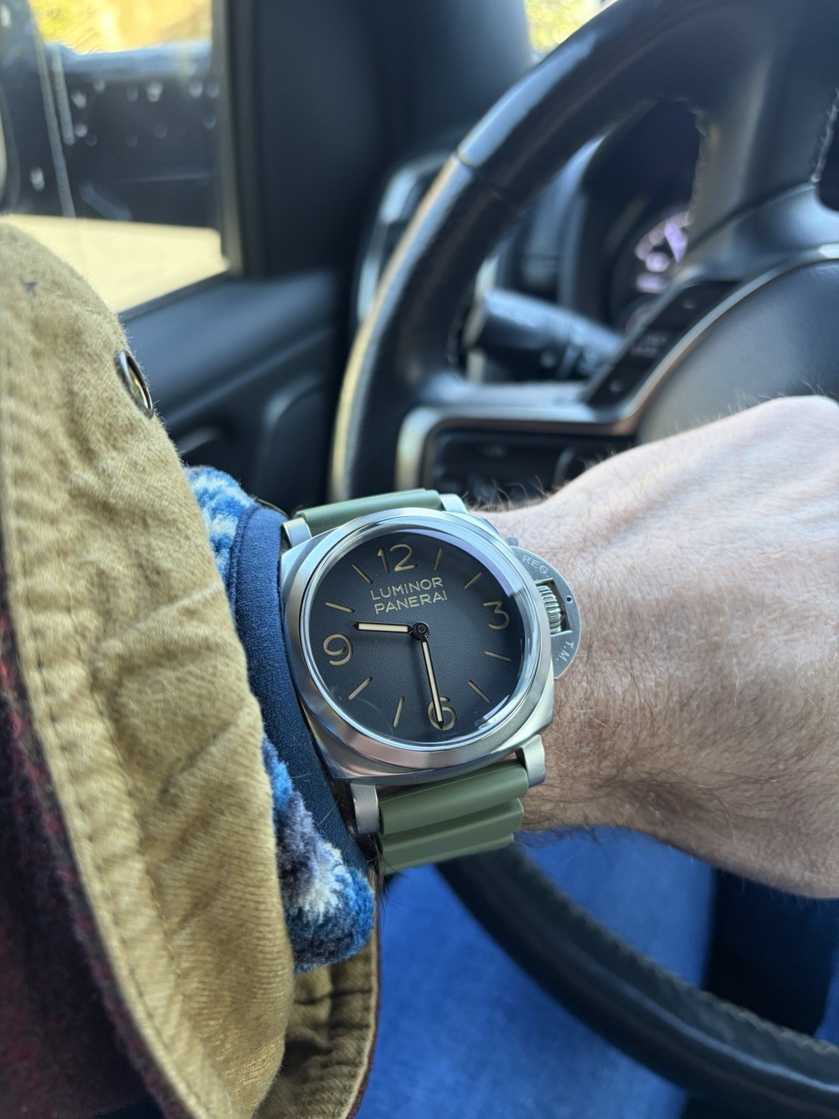 Panerai Luminor Tre Giorni PAM 01628 image 3