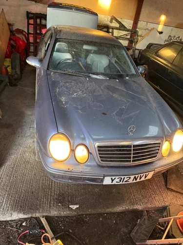 Mercedes CLK Spares Or Repair Barn Find 2 Door - Picture 1 of 7