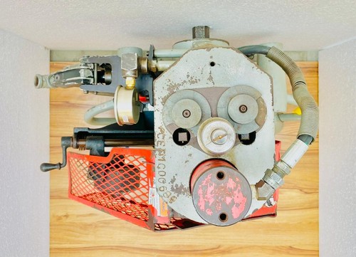 Ridgid 920 Hydraulic Roll Groover/ Grooving Machine 2"-24" Diameter Pipe - Picture 5 of 10