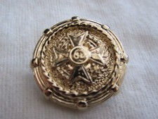NWOT 4003, St. John Knit Button, Gold 15/16"