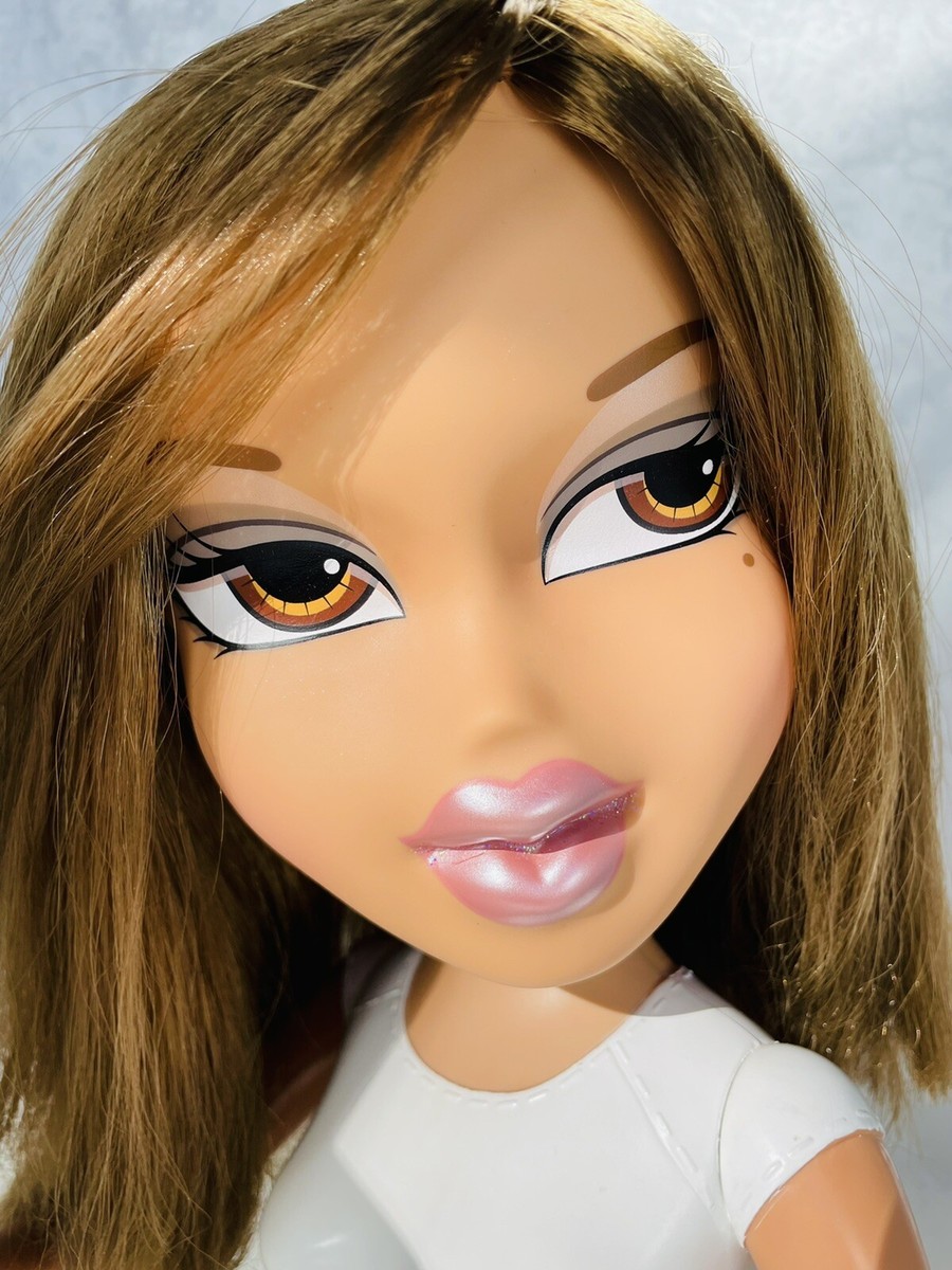 Rare 2002 BRATZ Funky Fashion Makeover Styling Torso Yasmin 14