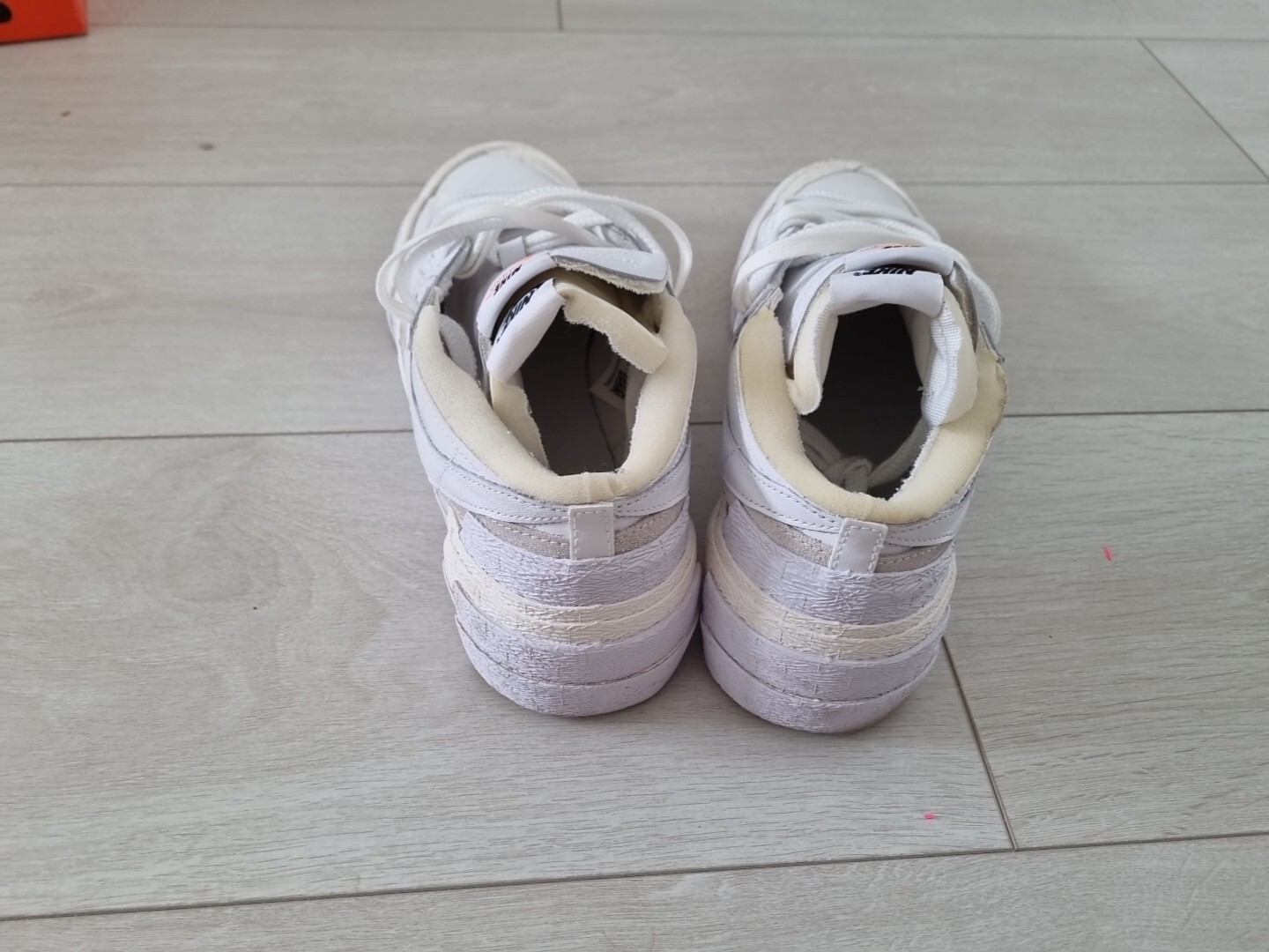 SACAI X NIKE Blazer basso Nike X Sacai bianco taglia Uk9 5