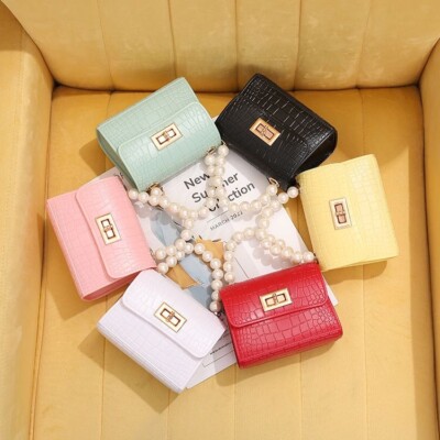 trendige und schicke Damenhandtasche, mehrere Farben