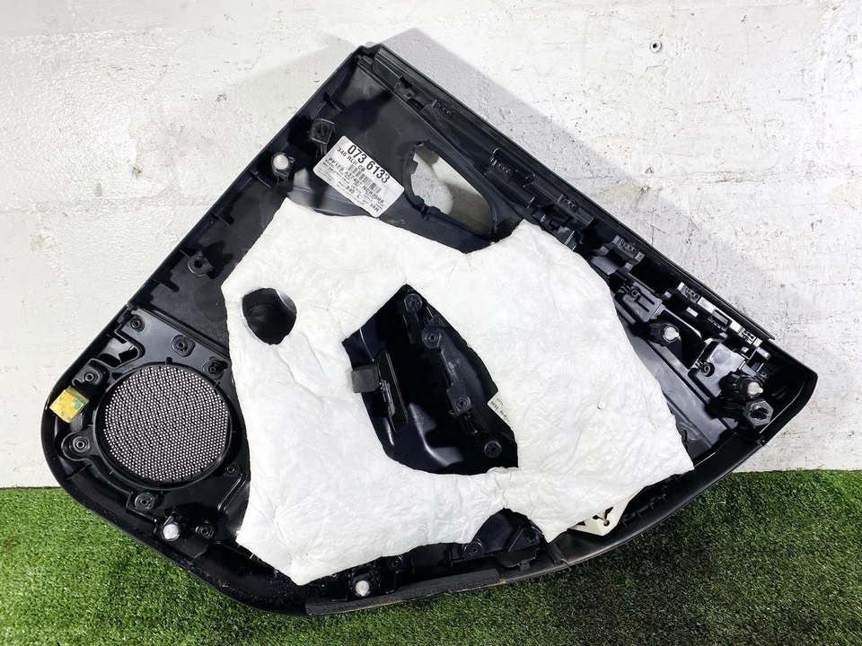 15-18 FORD FOCUS TRASERO IZQUIERDO LADO CONDUCTOR PUERTA INTERIOR PANEL MOLDURA MONTAJE OEM Foto 2 de 3