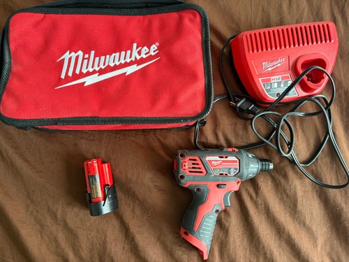 Milwaukee M12 Cordless Screwdriver 2401-20 Kit 12V Compact LED w/Battery Charger