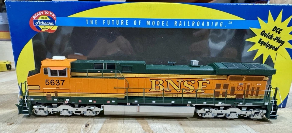 Athearn HO 79827 BNSF AC4400 Rd #5637 New! DCC Ready - Image 2 of 4