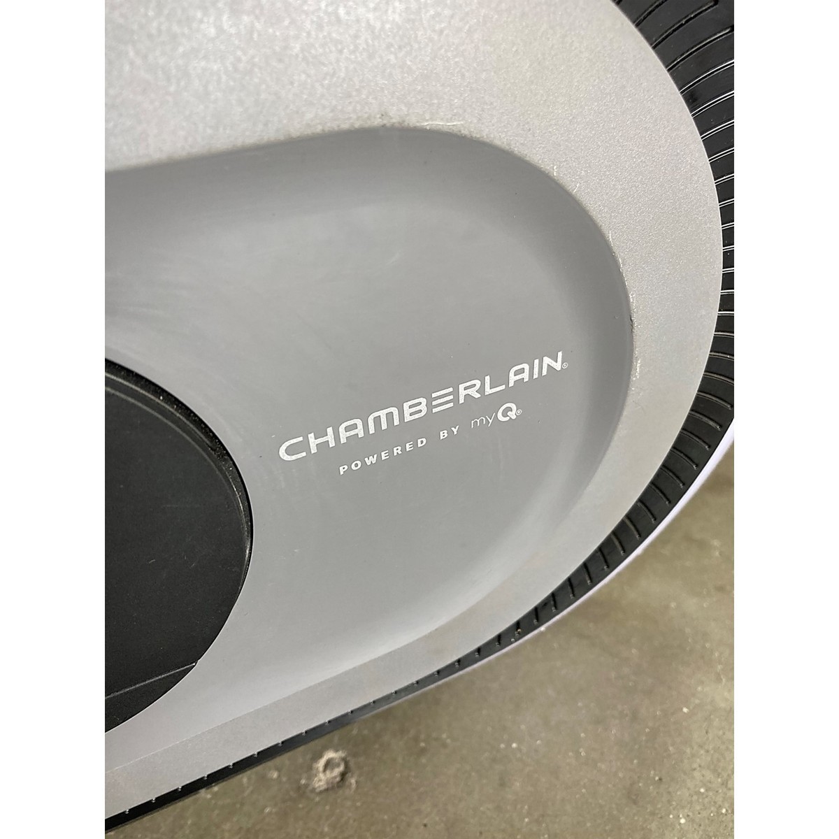 Chamberlain Secure View 1-1/4 HP LED Quiet Belt Smart Garage Door