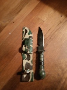 STAINLESS STEEL KNIFE WITH SHEATH