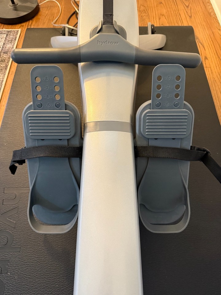 hydrow-pro-rowing-machine-with-official-mat-excellent-condition