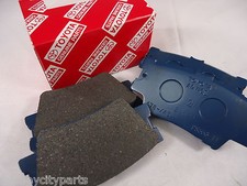 TOYOTA RAV4 REAR BRAKE PADS 30 SERIES FROM NOV 2005 NEW GENUINE 04466YZZAQ