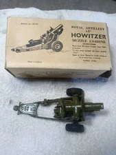 Britain Royal artillery 4.5 Howitzer muzzle loading with box vtg toy #1725