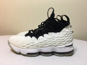 lebron 15 mens size 9