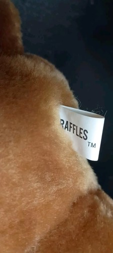 Vintage 1985 Raffles Sweet Hound Dog Girl With Bow Great Condition - Picture 7 of 9