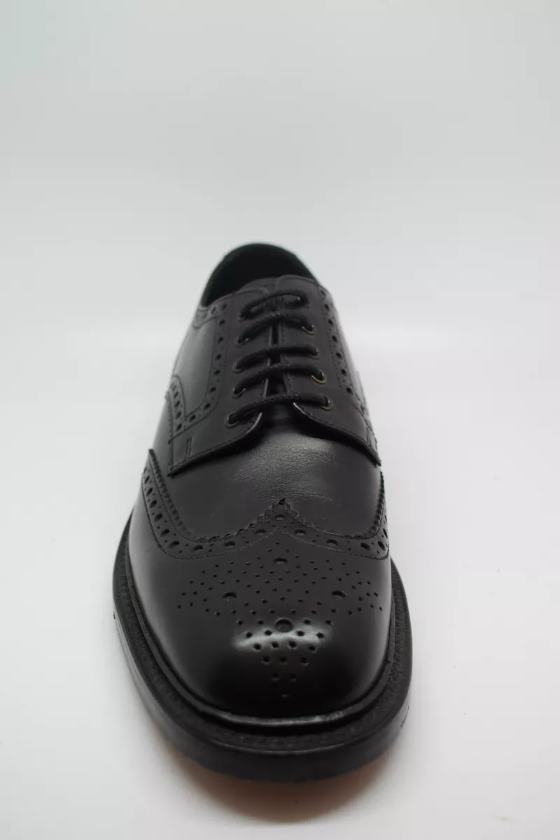 Loake Chester Brogues in Black Calf