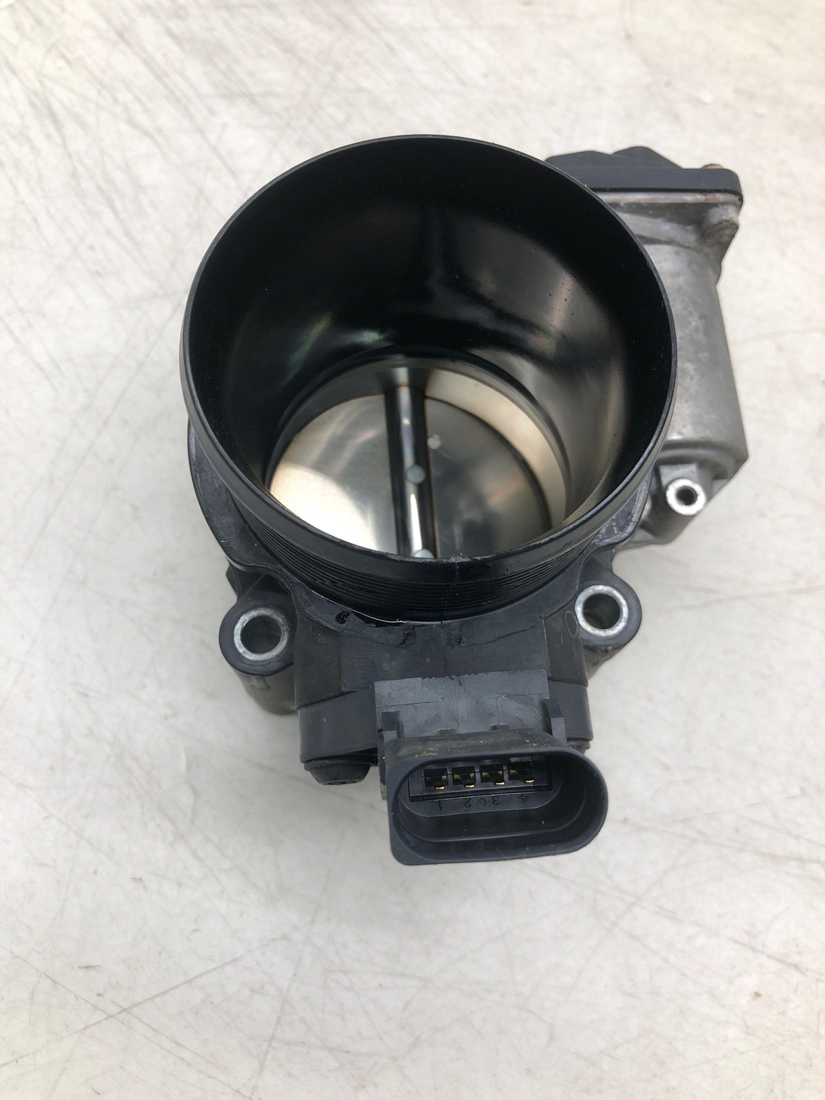 2016-2020 BENTLEY BENTAYGA RIGHT ENGINE THROTTLE VALVE BODY 07P133062A 58K MILES