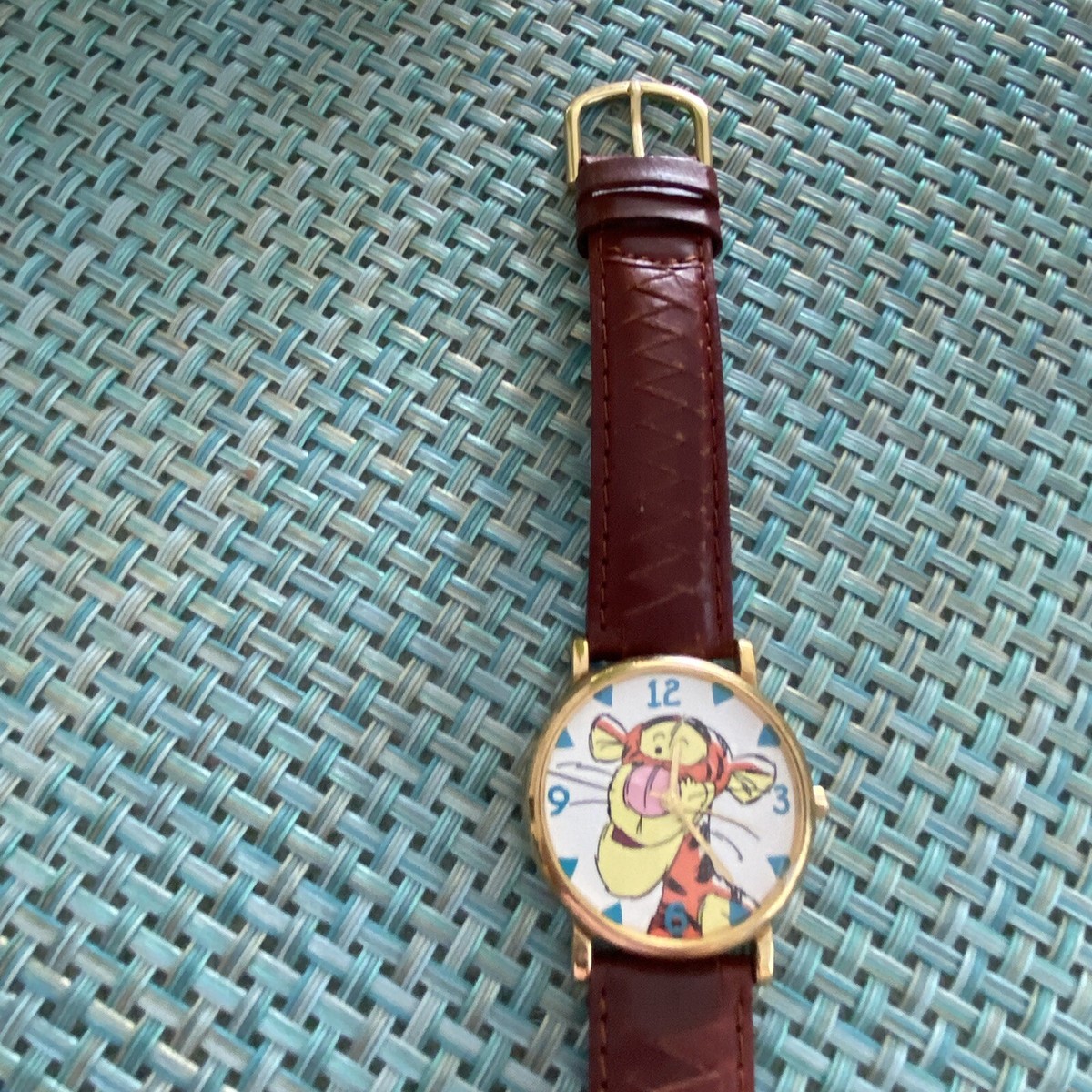 Disney Timex Tigger POOH Watch Leather Band New Battery | eBay display picture 2