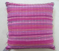 taj Wood & Scherer Dekokissen THREADS unbenutzt Wolle pink bunt Fransen 40 x 40