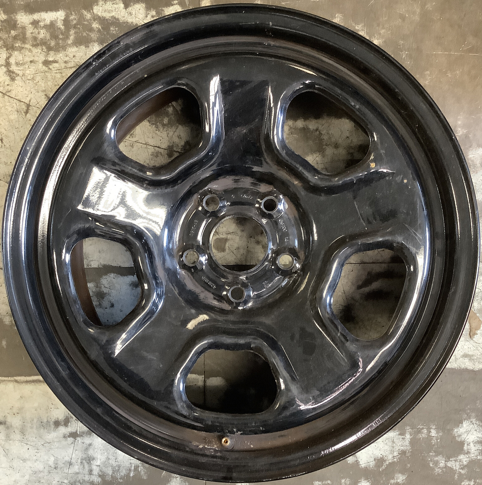 Remanufactured 19" Ford Taurus OEM Wheel Rim - Silver Finish, 5x114.3 Bolt Pattern
