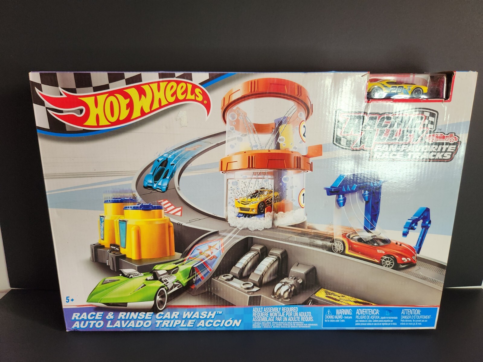 Hot Wheel  Race And Rinse Car Wash Set New In Box 