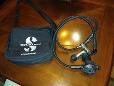 ScubaPro MK25 S600 Regolatore in titanio con linee intrecciate