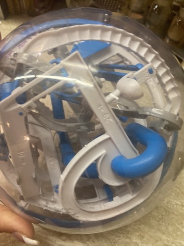Perplexus Epic Spin Master Blue & White 125 Level Puzzle Maze Ball - Picture 4 of 4