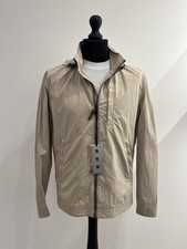 Giacca a vento con cappuccio