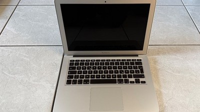Apple MacBook Air 13 Zoll 2017 (1.8 GHz, 8 GB RAM, ) - Top Zustand