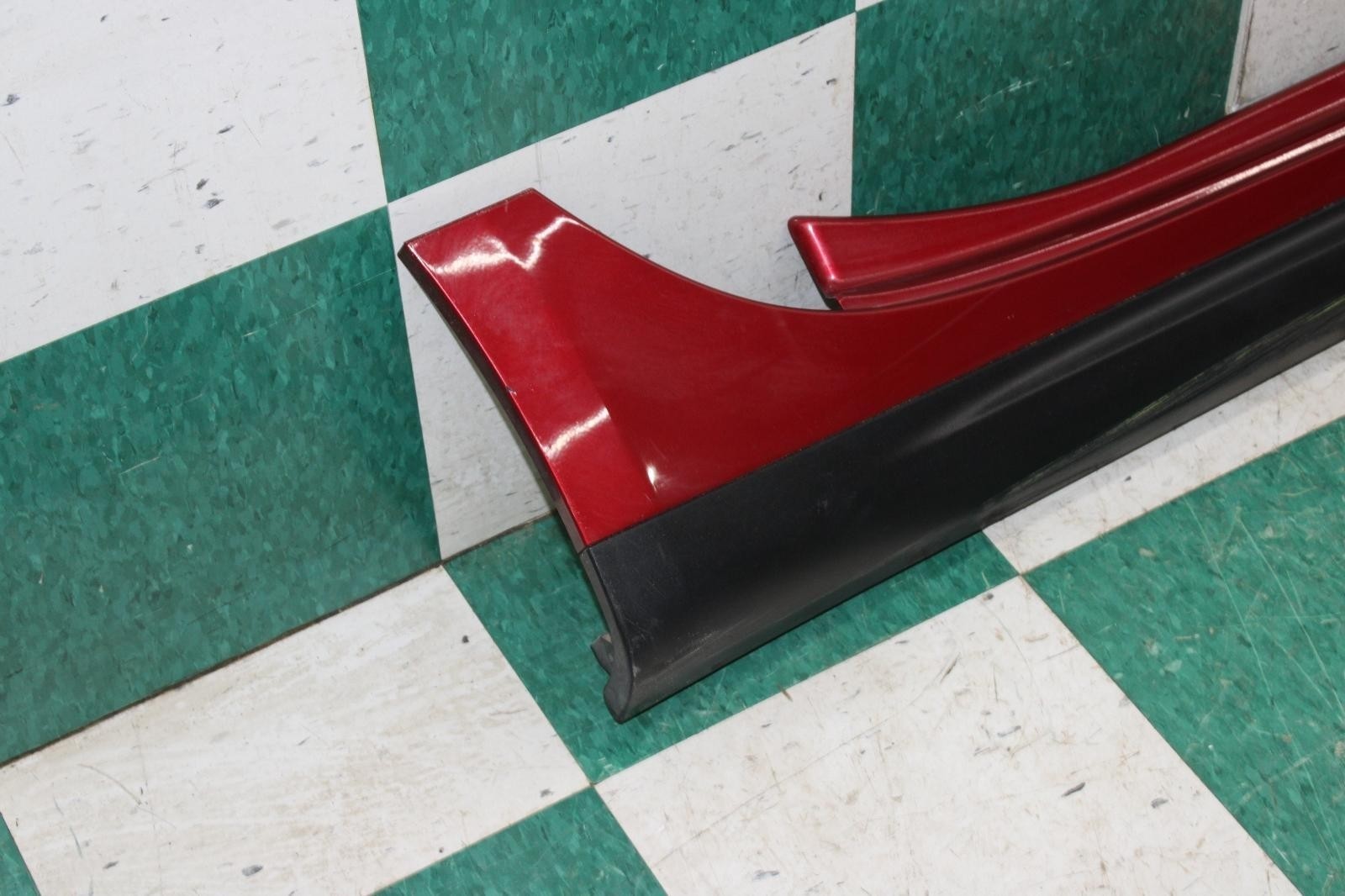 14-19 GHIBLI *SCUFFS* Rosso Energia Red RH Side Skirt Rocker Moulding Factory OE