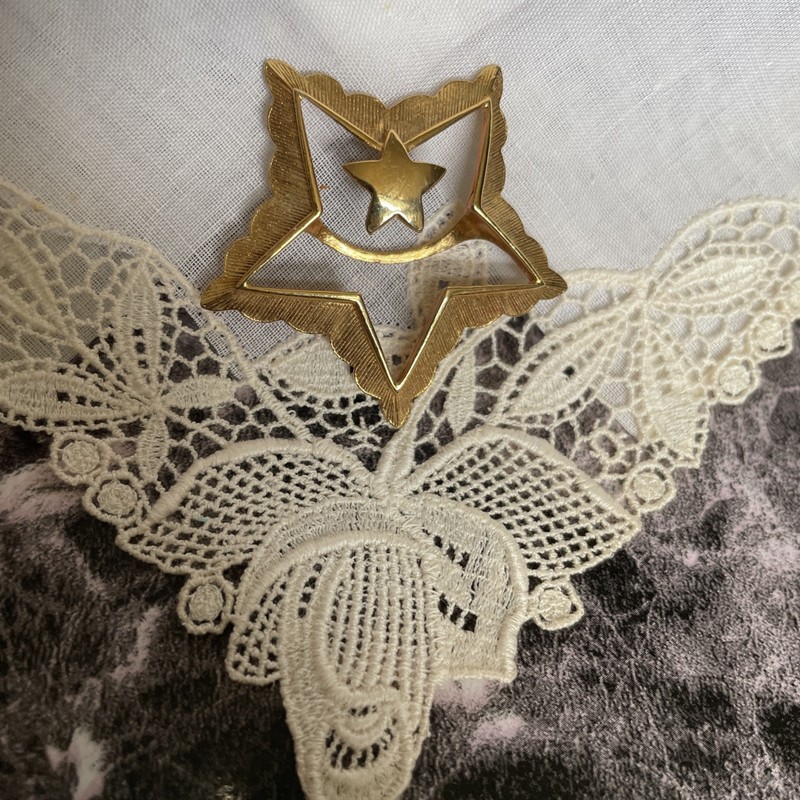 Vintage Gold Tone Star Torino Scarf Slide Jewelry T-40