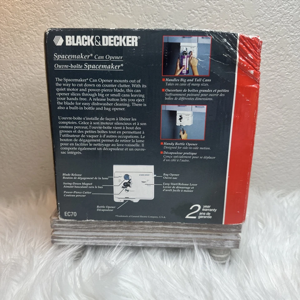 Abridor de latas motorizado Black & Decker Spacemaker EC70 montaje debajo del gabinete - sellado Foto 3 de 3
