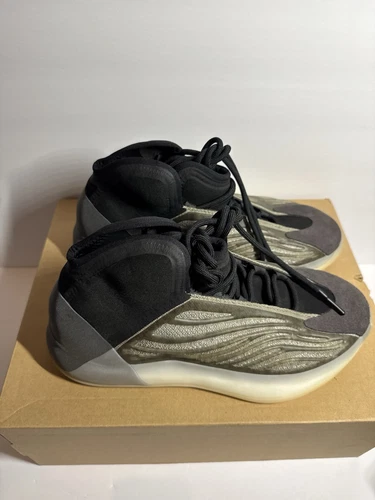 Taglia 9 5 Adidas Yeezy Quantum Barium indossate una volta! Stile basket