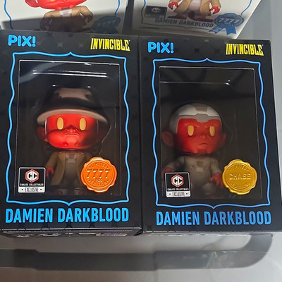 thrilljoy Pix! Invincible Damien Darkblood Chalice  set Chase W/ Protector