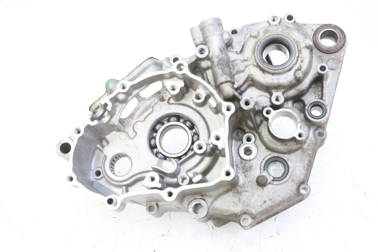 LEFT ENGINE CRANKCASE - YAMAHA YZ-F YZF 250 ( 2007 - 2013)